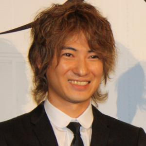 忍成修吾と似てる芸能人に宮田俊哉も追加か 芸能界そっくりさん検証 夢歩 のトレンドブログ